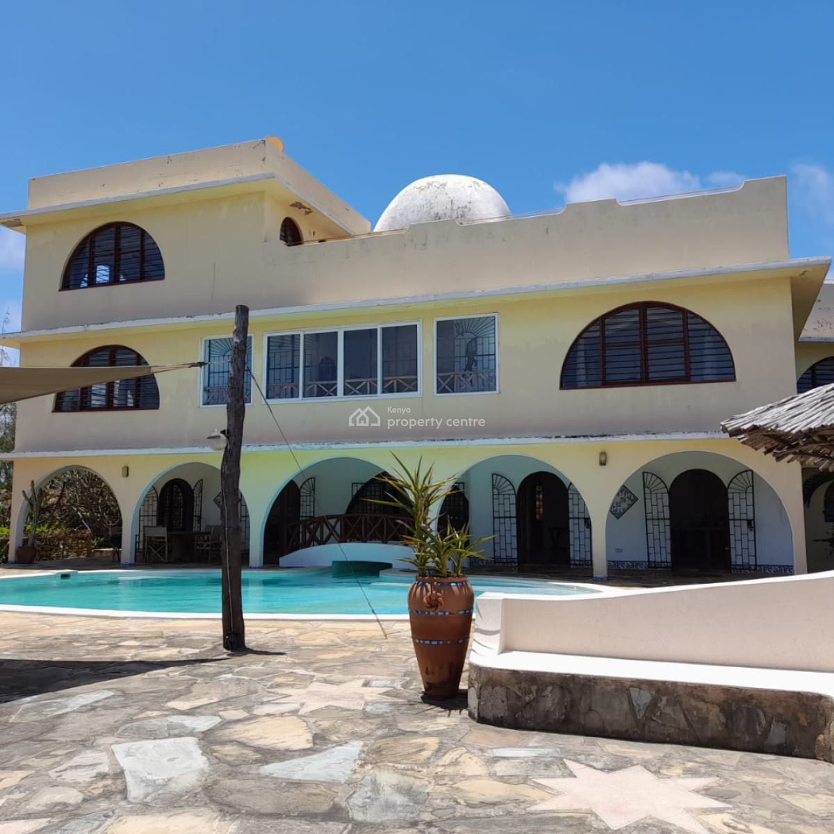 4 Bedrooms Ensuite Sitting on 4acres of Land Beach Front Located in Wa, Watamu, Watamu, Kilifi, Townhouse for Sale