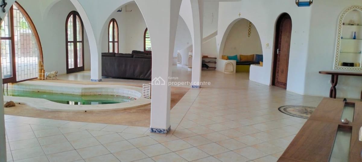 4 Bedrooms Ensuite Sitting on 4acres of Land Beach Front Located in Wa, Watamu, Watamu, Kilifi, Townhouse for Sale