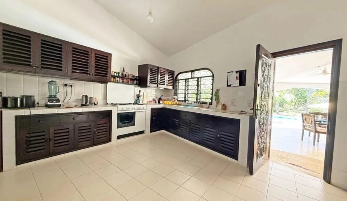 3 Bedroom Villa Watamu Turtle Bay on 3.5 Acres Land  in a Serene Neigh, Watamukilifi, Watamu, Kilifi, Townhouse for Sale