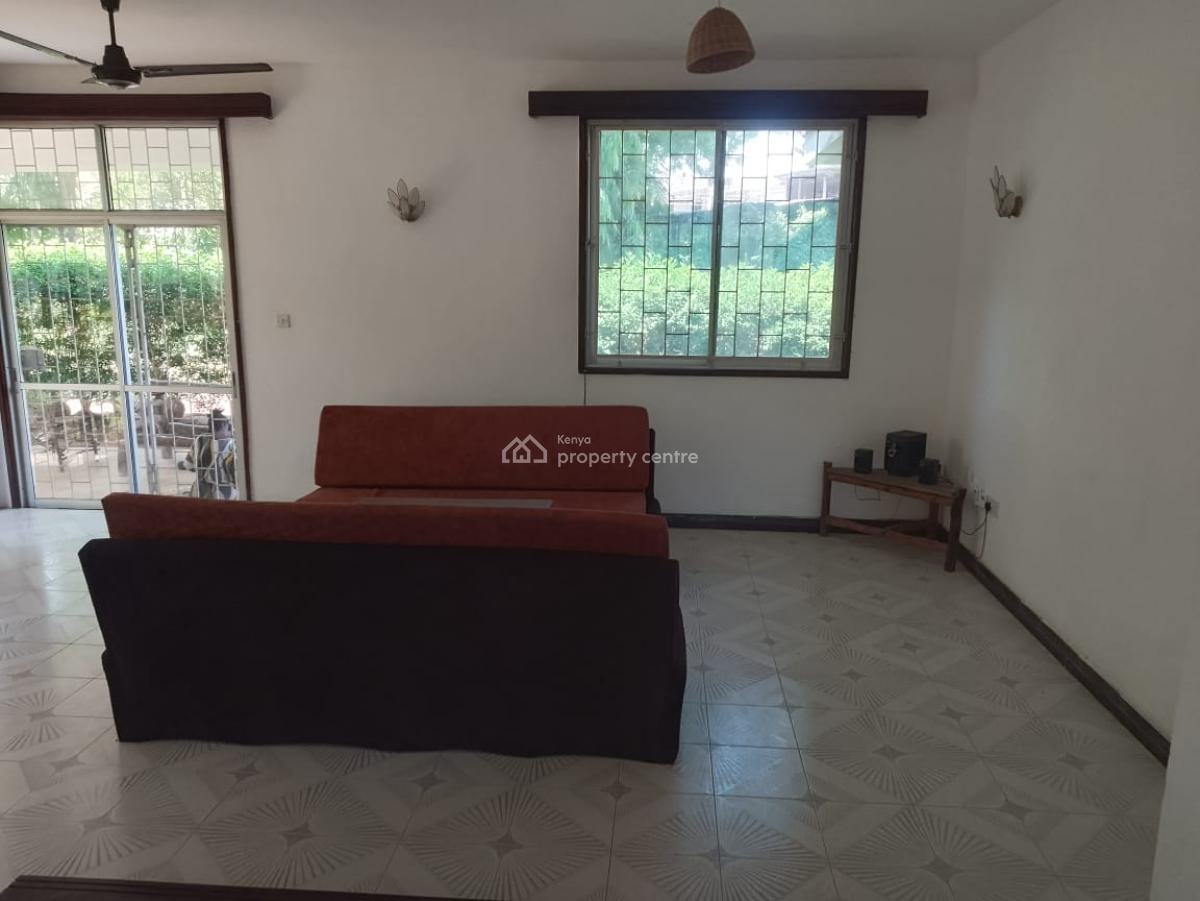 4 Bedroom House on a Half Acre a Long Links Road in Mombasa -, Nyali Mombasa Links Rd, Nyali, Mombasa, Townhouse for Sale