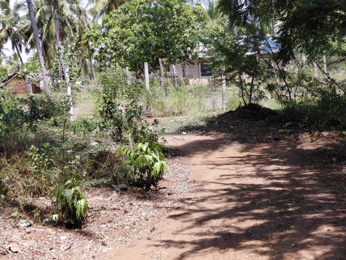 1 Acre in Watamu 6bedrooms Asking Price 18m Contact 0718920450, Watamu Kilifi, Watamu, Kilifi, Mixed-use Land for Sale