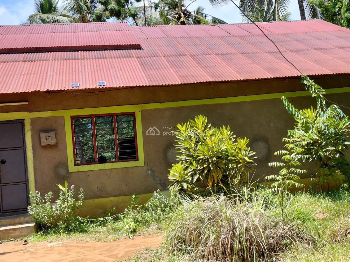 1 Acre in Watamu 6bedrooms Asking Price 18m Contact 0718920450, Watamu Kilifi, Watamu, Kilifi, Mixed-use Land for Sale