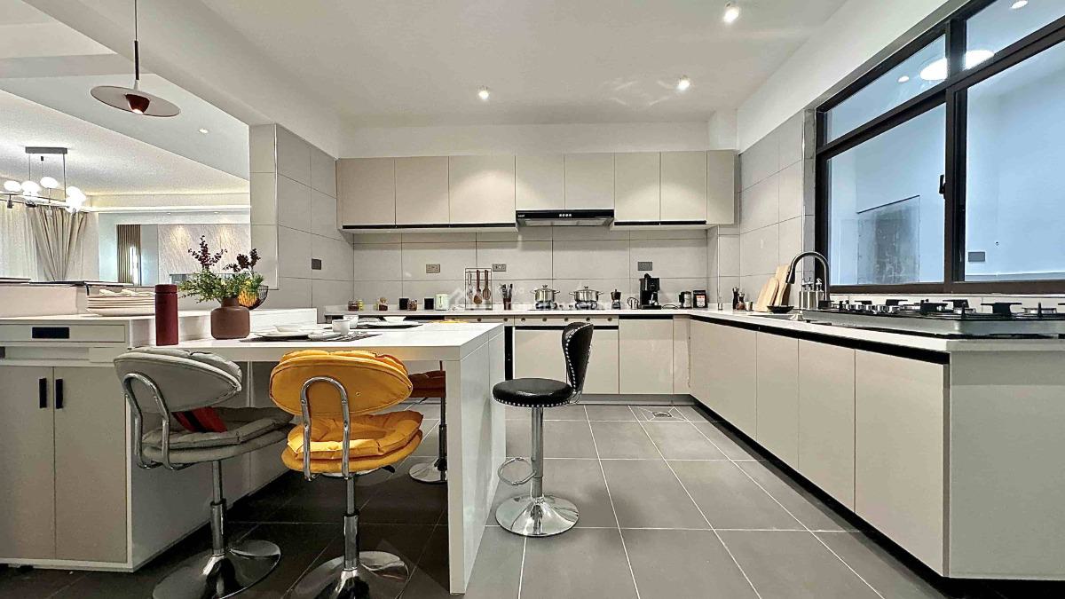 Modern 4-bedroom Apartment in a Quiet and Green Neighborhood, Kileleshwa, Kileleshwa, Nairobi, Apartment for Sale