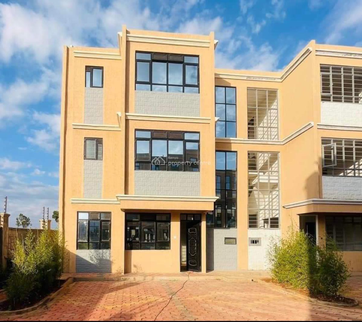 Beautiful 4 Bedroom Villas 2 Ensuite Plus Sq in Gikambura Kikuyu., 200 Meters From The Tarmac Road, Kikuyu, Kiambu, House for Sale