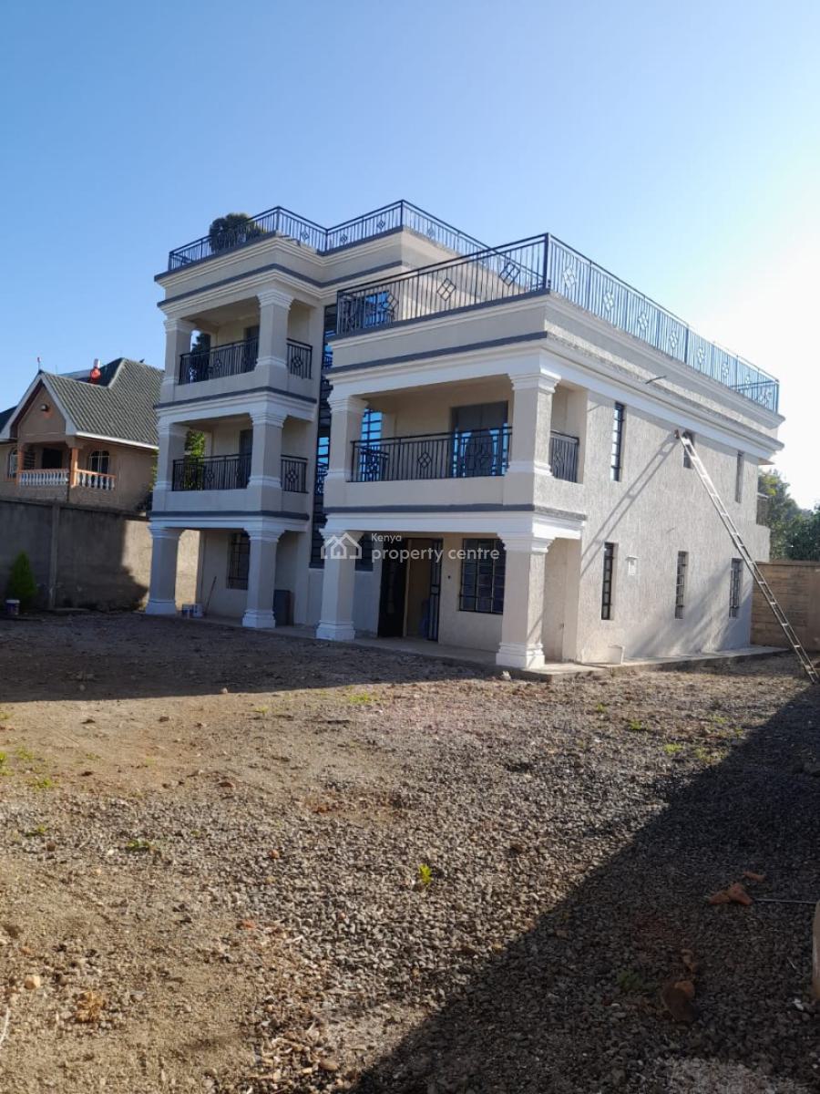 Modern 5bedroom All Ensuite House with Dsq on Eighth in Kikuyu., 600 Meters From The Tarmac Road, Kikuyu, Kiambu, House for Sale