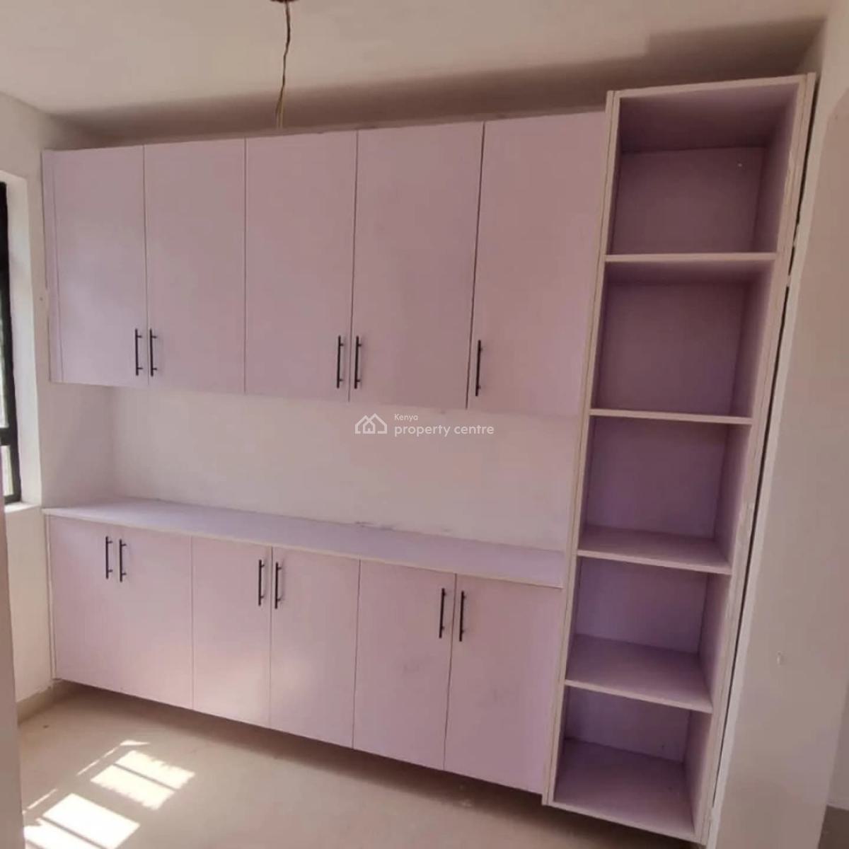 New 4bedroom Maisonette All Ensuite with Dsq on an Eighth in Kikuyu., 400 Meters From The Tarmac Road., Kikuyu, Kiambu, House for Sale