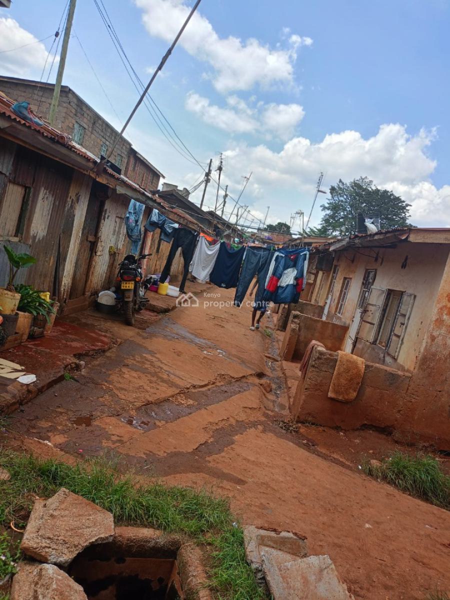 Commercial 3quarter Acre Fronting Tarmac in Dagoretti, Kawangare., Fronting Tarmac, Kawangware, Nairobi, Land for Sale