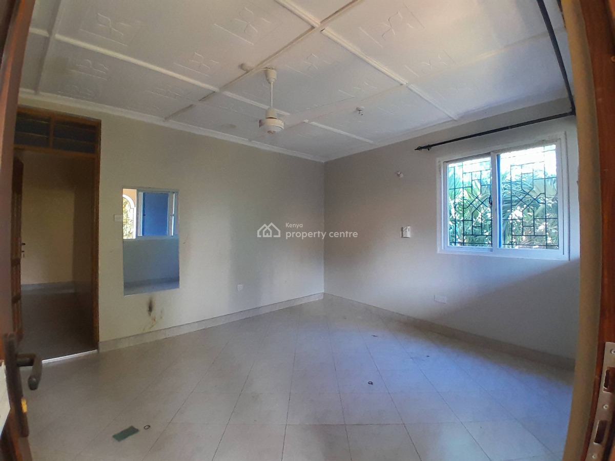 Spacious 3 Bedroom Villa Located Along Aloo Drive, Mtwapa, Mtwapa, Kilifi, Townhouse for Rent