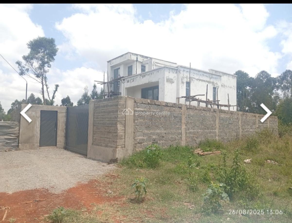 Beautiful 4bedroom Maisonette All Ensuite on Eighth in Kikuyu., 200 Meters From The Tarmac Road., Kikuyu, Kiambu, House for Sale