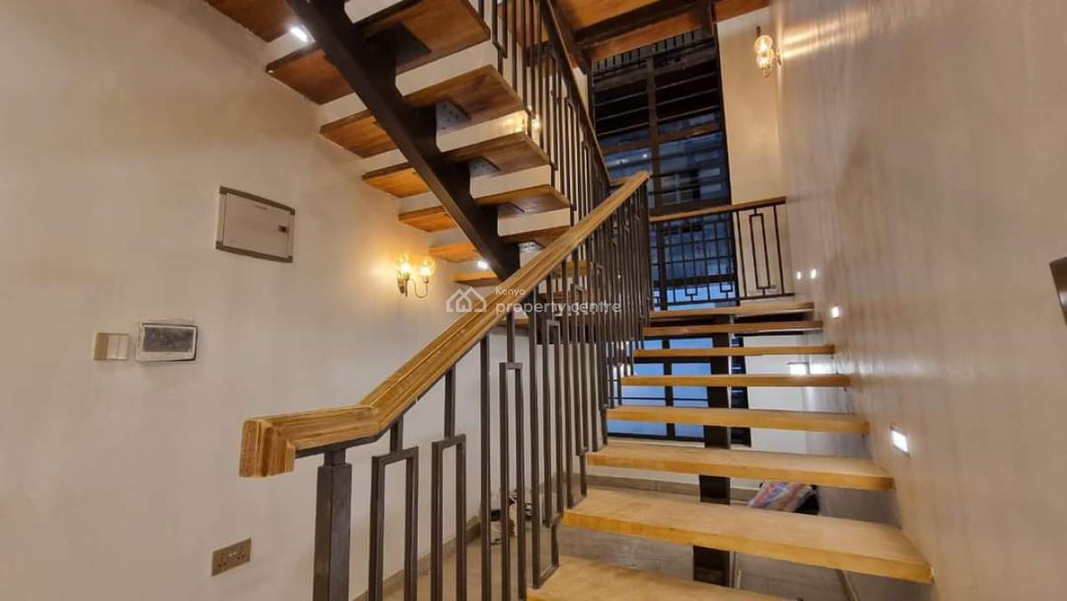 Beautiful 4 Bedroom Villa All Ensuite with Dsq on 40by80 in Membley., Membley Estate, Ruiru, Kiambu, House for Sale
