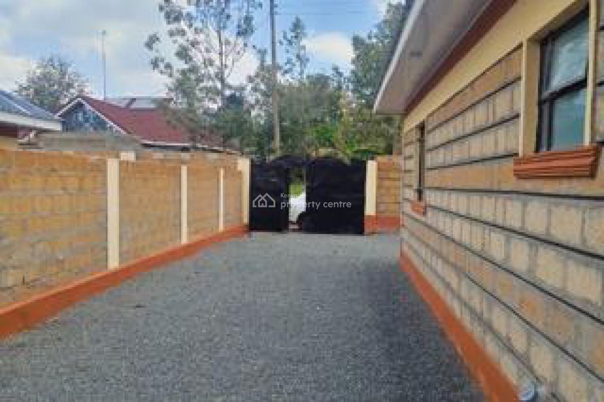 Amazing 3bedroom Bungalow Master Ensuite on Eighth in Kiserian, Rongai, 400 Meters From The Tarmac Road, Ongata Rongai, Kajiado, House for Sale
