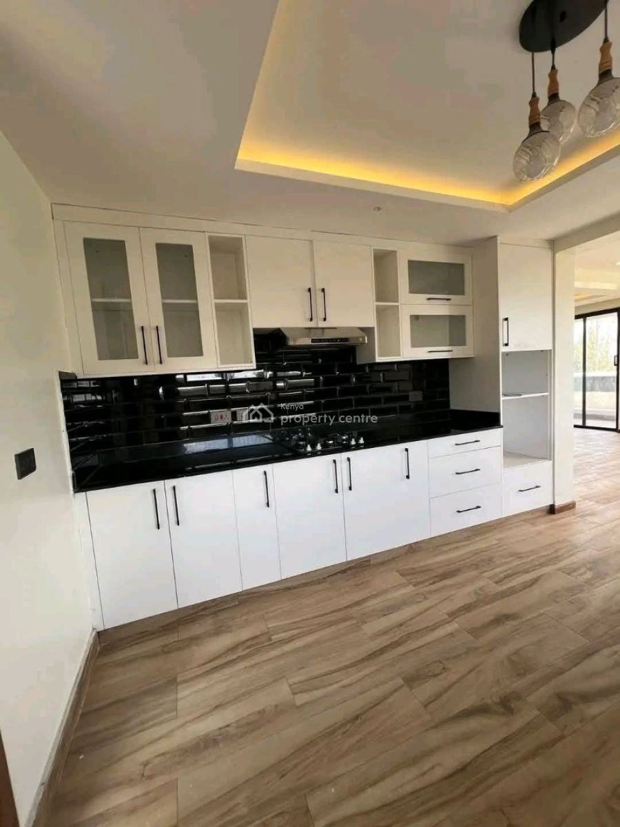 Newly Built Luxurious 5 Bedroom All En-suite Townhouse with Dsq, Kitengela, Kajiado, House for Sale