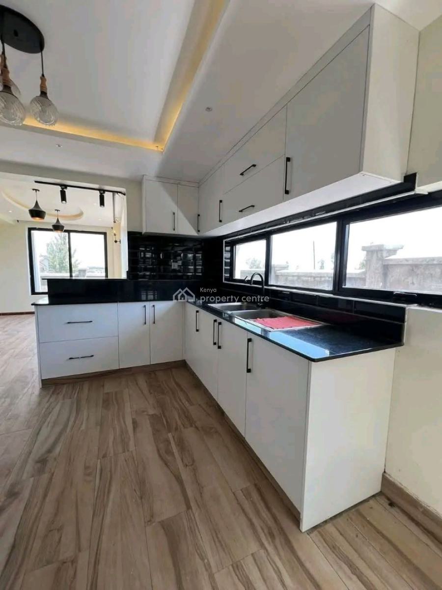 Newly Built Luxurious 5 Bedroom All En-suite Townhouse with Dsq, Kitengela, Kajiado, House for Sale