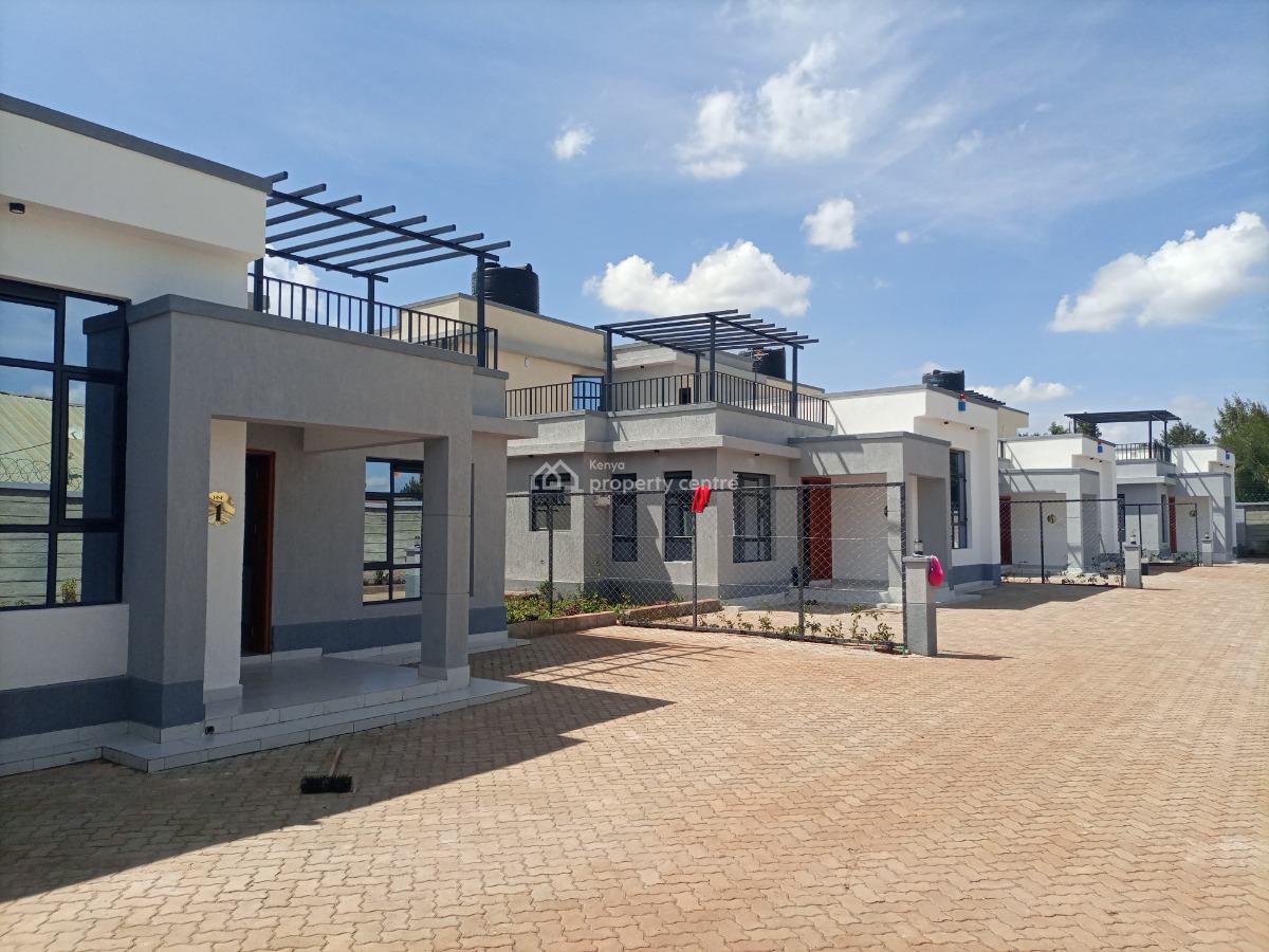 4 Bedroom Hse with Sq All Ensuite Mugutha Kimbo.  It Has Modern Finish, Ruiru, Ruiru, Kiambu, Townhouse for Sale