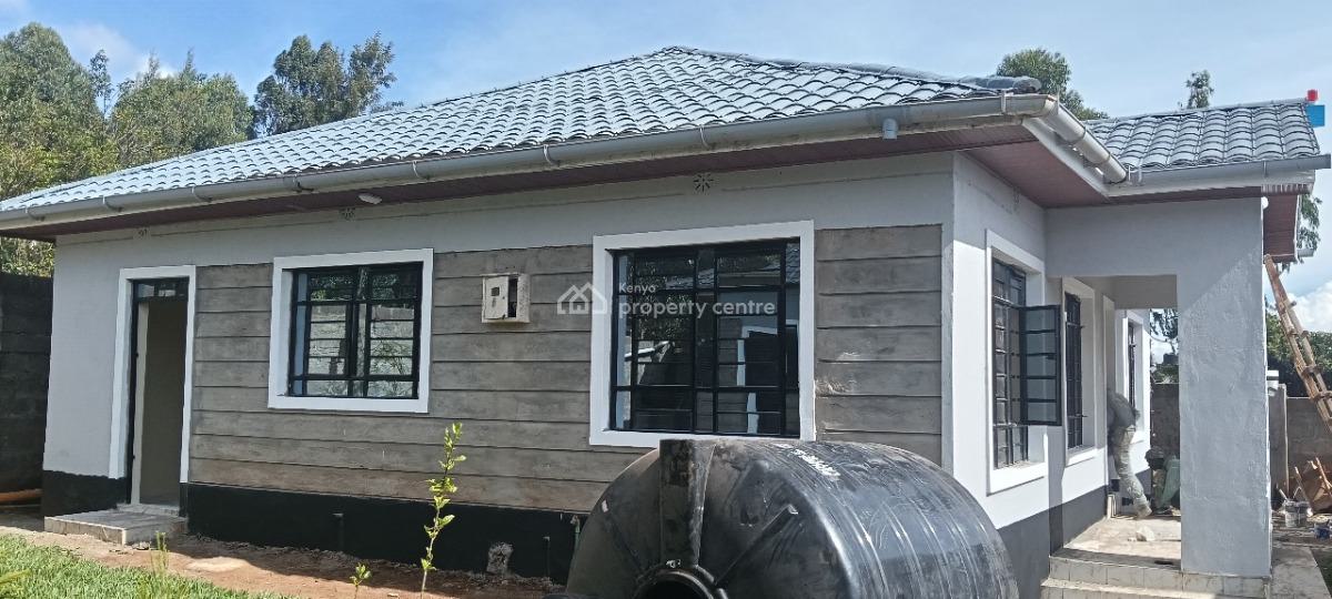 3bedroom All Ensuite Bungalow in Gated Community in Kikuyu., Gikambura 400meters From The Tarmac Road, Kikuyu, Kiambu, House for Sale