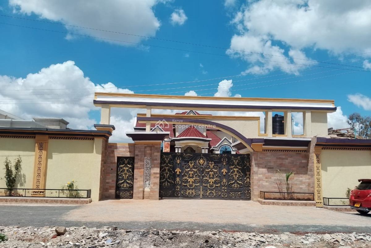 Contemporary 7bedroom Home All Ensuite with Dsq on Half Acre in Karen., Karen, Nairobi, House for Sale