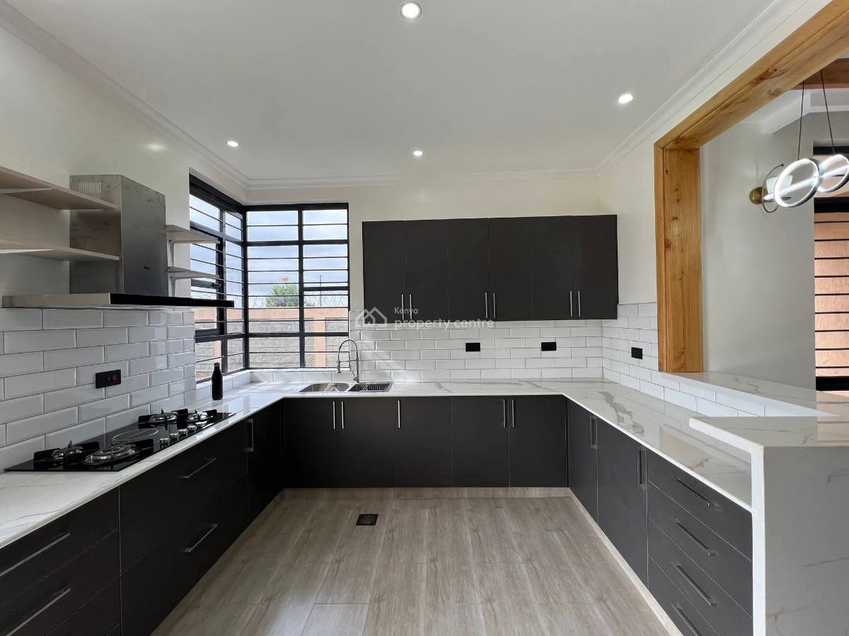 4bedroom Maisonette All Ensuite with Dsq on Eighth in Mugutha, Ruiru, Mugutha, Ruiru, Kiambu, House for Sale