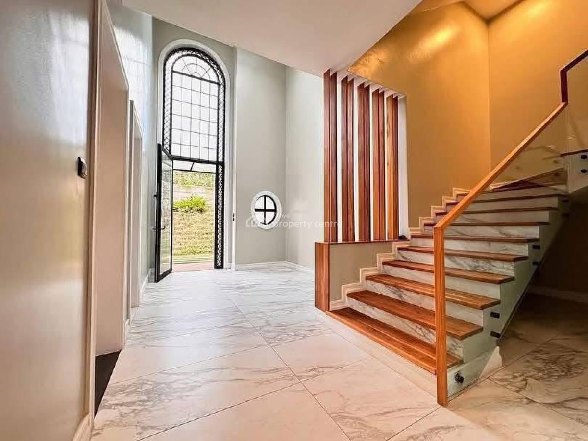 Luxurious 5 Bedrooms Townhouse, Loresho, Westlands, Nairobi, House for Rent