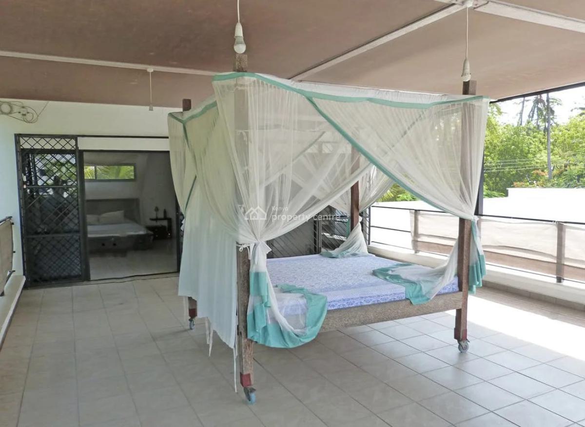 4 Bedrooms Sitting on 1/2 of an Acre Plot with a Very Big Garage for 5, Watamu Kilifi, Watamu, Kilifi, Townhouse for Sale