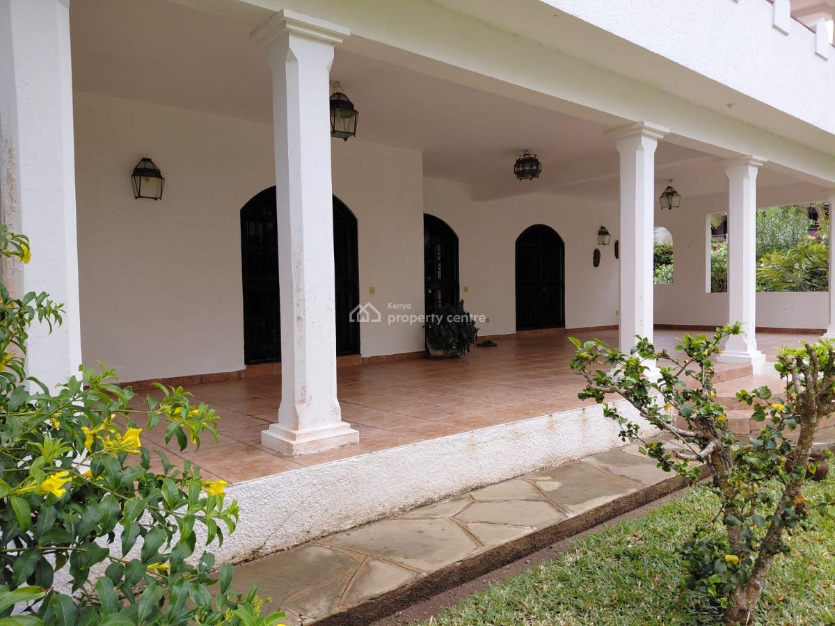 4 Bedroom House Sitting on 1/2 Acre Plot with Big Garage 3 Minutes Wal, Watamu, Watamu, Kilifi, Townhouse for Sale