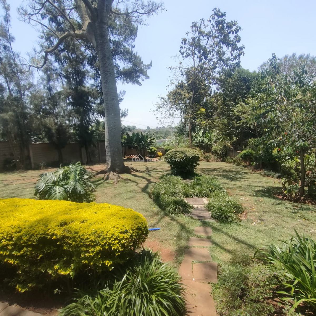 Gigiri 5 Bedroom Family House Freehold Title Sitting on 1/2 a, Gigiri, Westlands, Nairobi, Townhouse for Sale