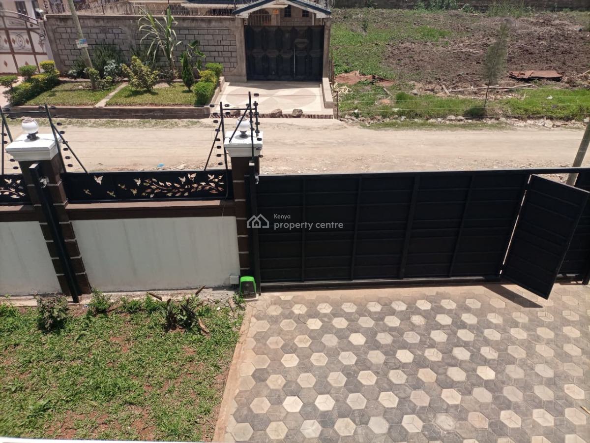 4 Bedroom Hse with Sq and Attic All Ensuite Membley Estate  with Moder, Ruiru, Ruiru, Kiambu, Townhouse for Sale