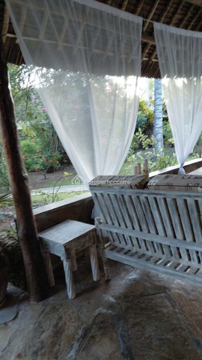 4 Bedrooms Sitting on Aquater of Acre Fulfurnished, Kilifi, Watamu, Kilifi, Townhouse for Sale