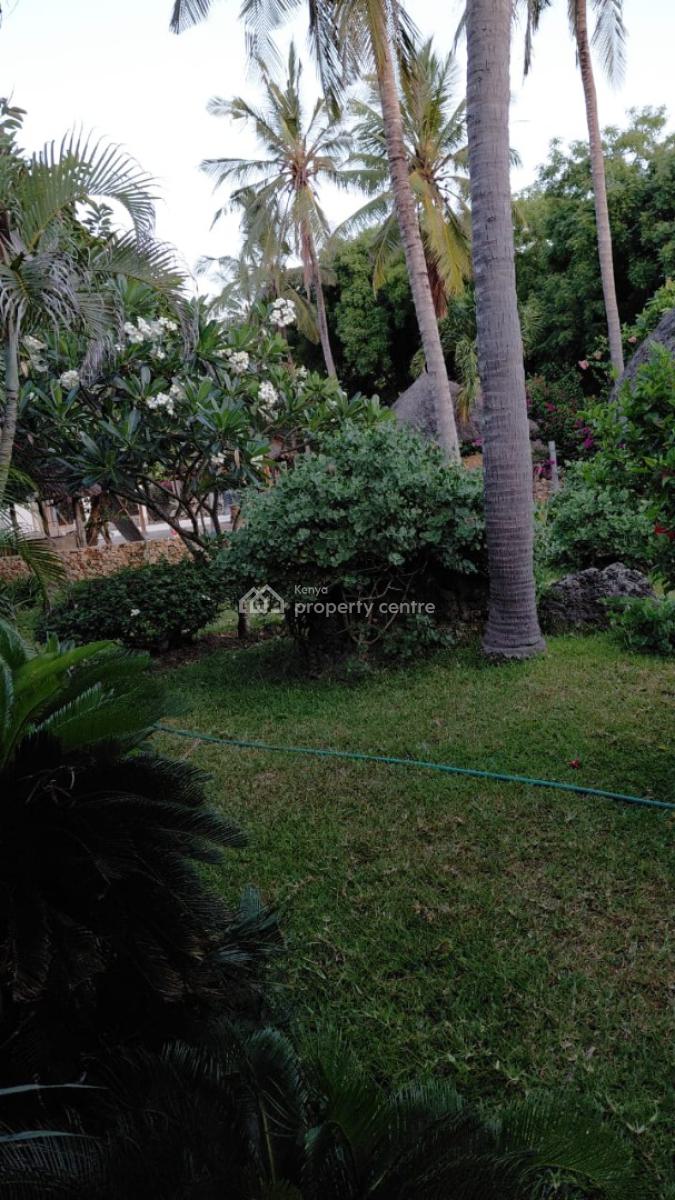 4 Bedrooms Sitting on Aquater of Acre Fulfurnished, Kilifi, Watamu, Kilifi, Townhouse for Sale