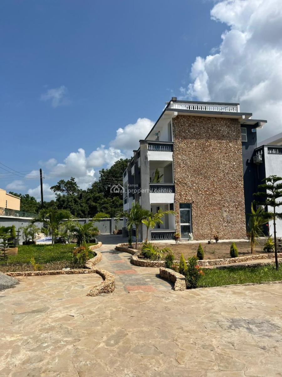 Clean Elegant Apartment with a Pool, Diani Beach, Diani, Ukunda, Kwale, Apartment for Rent