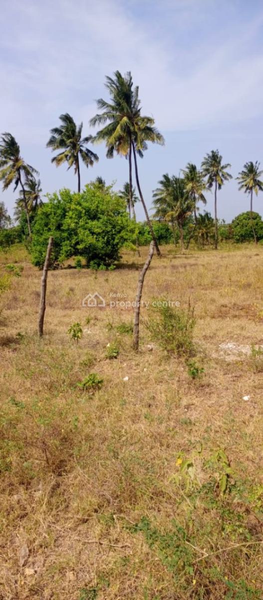 1 Acre Prime Land Touching The Tarmac, Takaungu, Kilifi, Sokoni, Kilifi, Mixed-use Land for Sale