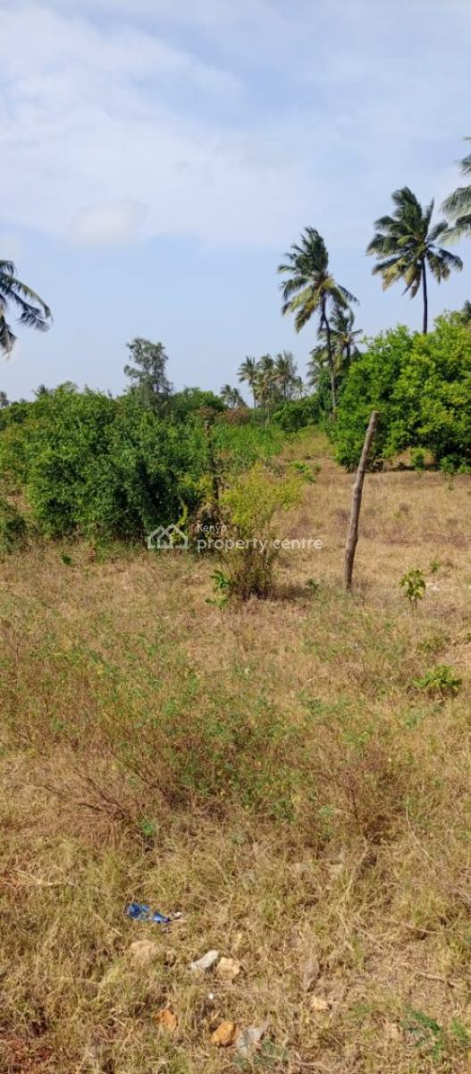 1 Acre Prime Land Touching The Tarmac, Takaungu, Kilifi, Sokoni, Kilifi, Mixed-use Land for Sale
