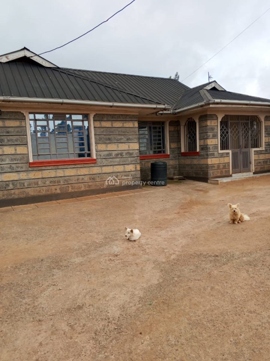 Spacious 3bedroom Home Ensuite with 1sq on 0.046acres Jambo Tv Kikuyu, 400meters From Tarmac Road, Kikuyu, Kiambu, House for Sale