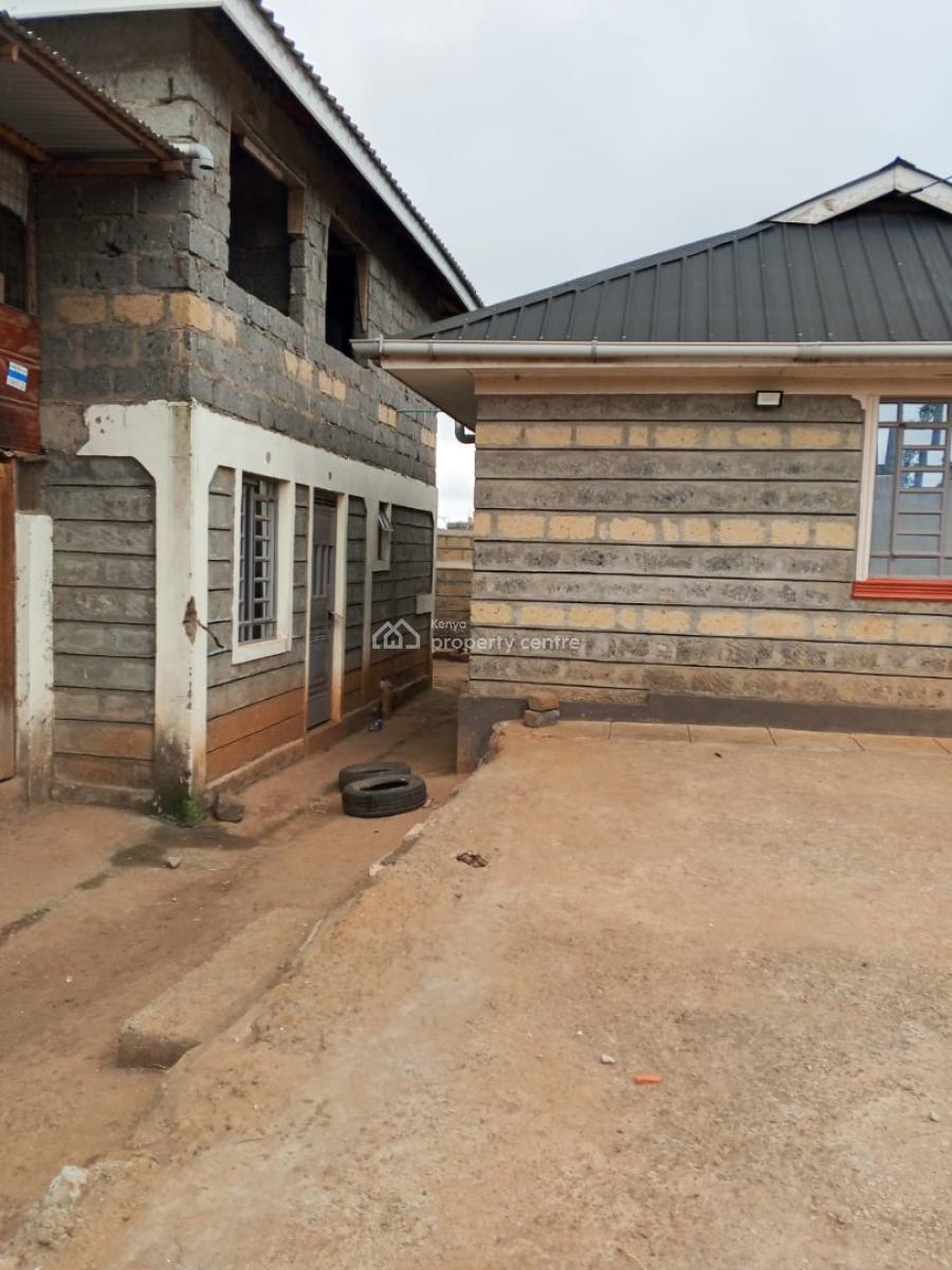 Spacious 3bedroom Home Ensuite with 1sq on 0.046acres Jambo Tv Kikuyu., 400meters From Tarmac Road, Kikuyu, Kiambu, House for Sale
