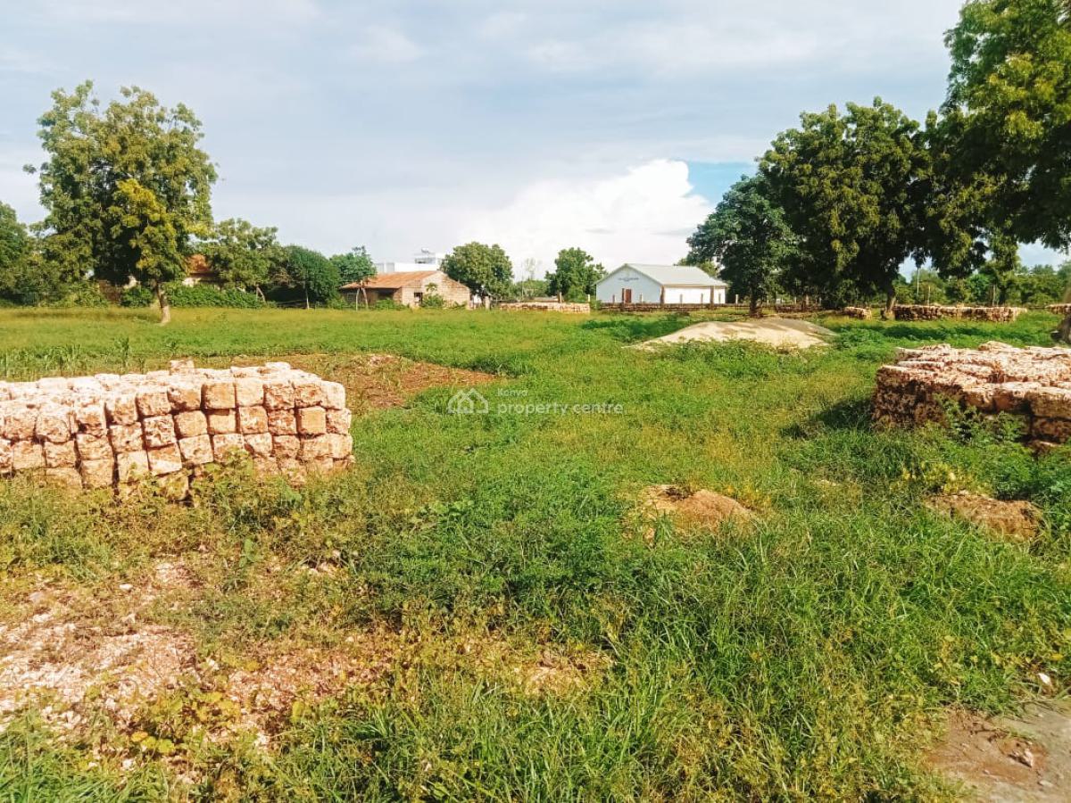 1 Acre 3 Row From The Beach Near Kilifi Bay Beach Resort in Kilifi-bof, Bofa, Mtwapa, Kilifi, Mixed-use Land for Sale