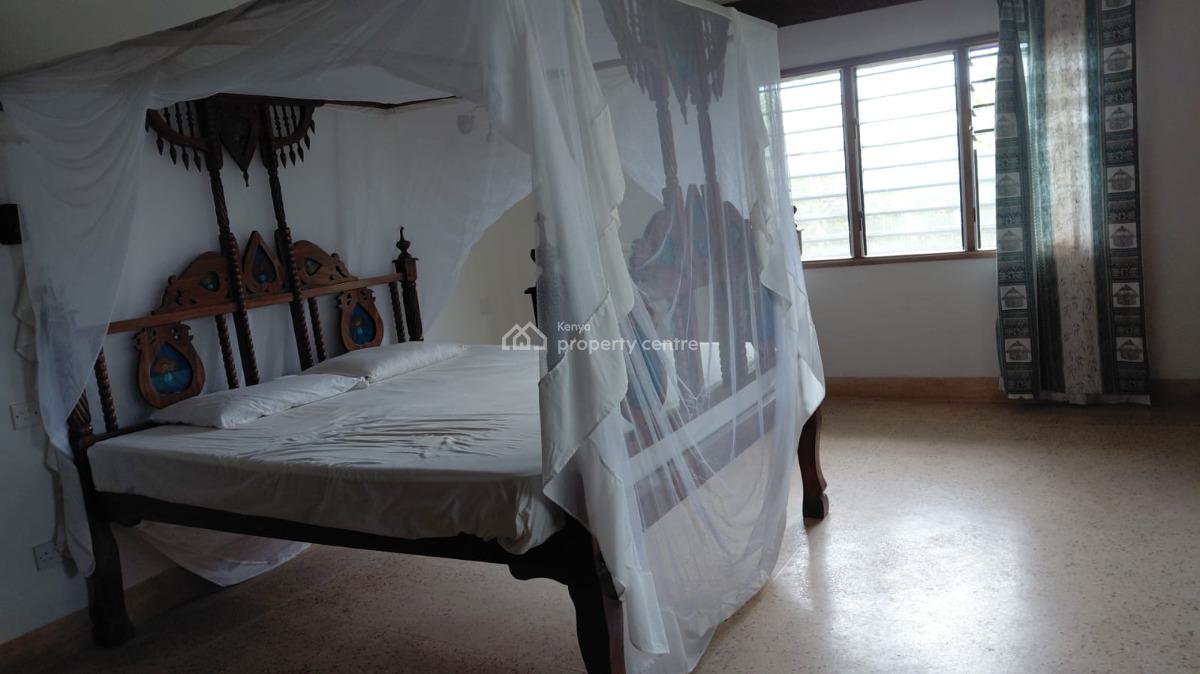 Malindi 3 Bedroom House Ensuite Sitting on 2 Acres, Garage, Undergroun, Malindi Kilifi, Malindi Town, Kilifi, Townhouse for Sale