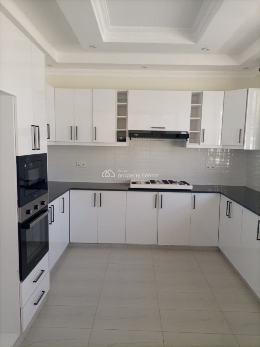 5 Bedroom House with Sq All Ensuite with Family Room in a Gated Estate, Ruiru, Ruiru, Kiambu, Townhouse for Sale