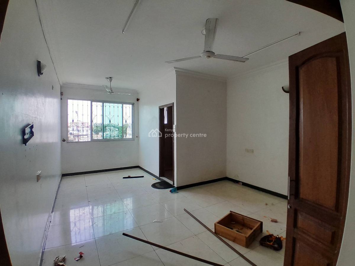 Spacious 3 Bedroom Apartment, 1 Master Ensuite, Ganjoni, Mombasa, Apartment for Rent