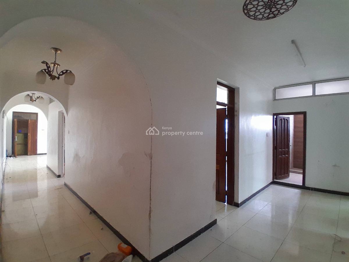 Spacious 3 Bedroom Apartment, 1 Master Ensuite, Ganjoni, Mombasa, Apartment for Rent