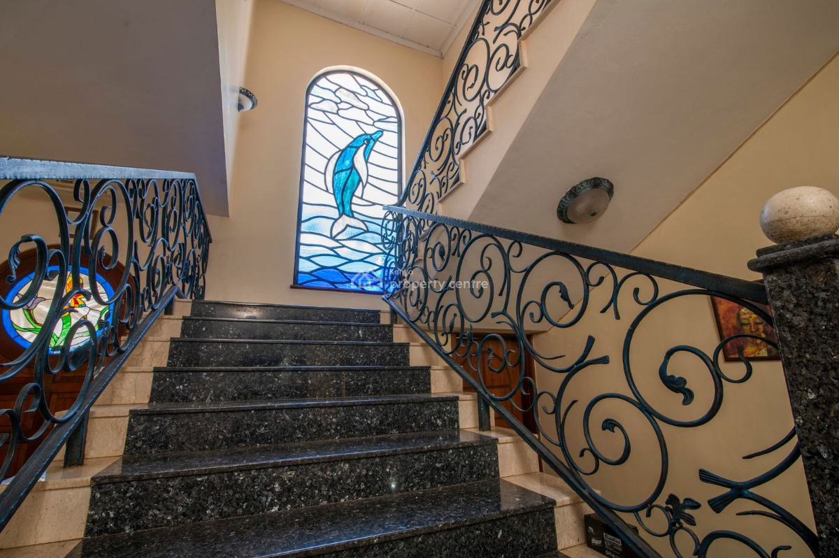 Elegant 6-bedroom All-en-suite Mansion with a Private Swimming Pool, Runda, Westlands, Nairobi, House for Sale