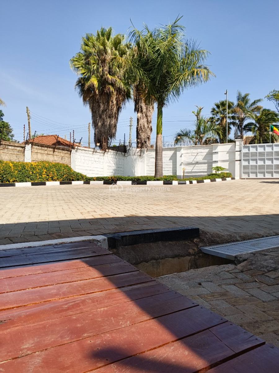 High End 4 Bedrooms Home with Lush Garden, Runda, Westlands, Nairobi, House for Rent