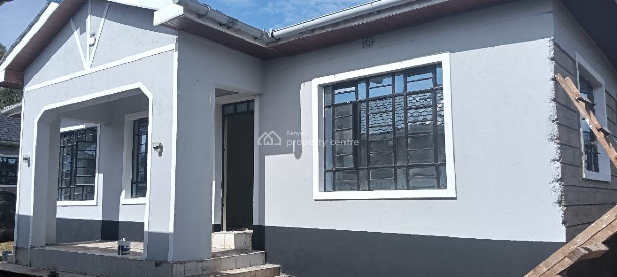 3bedroom All Ensuite Bungalow in Gated Community, a Few Meters From The Tarmac Road, Kikuyu, Kiambu, House for Sale