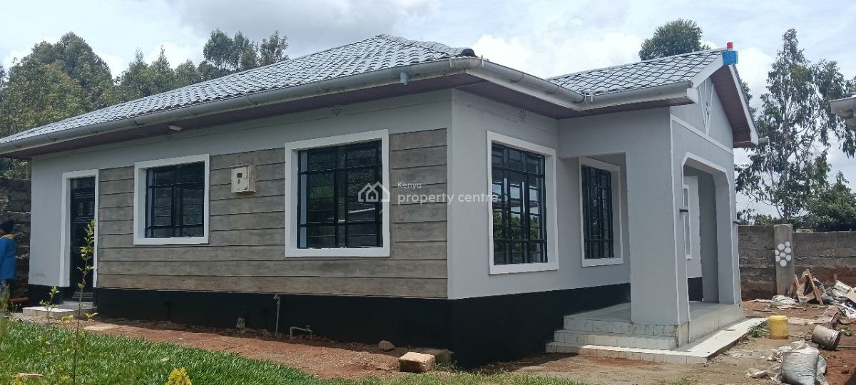3bedroom All Ensuite Bungalow in Gated Community, a Few Meters From The Tarmac Road, Kikuyu, Kiambu, House for Sale