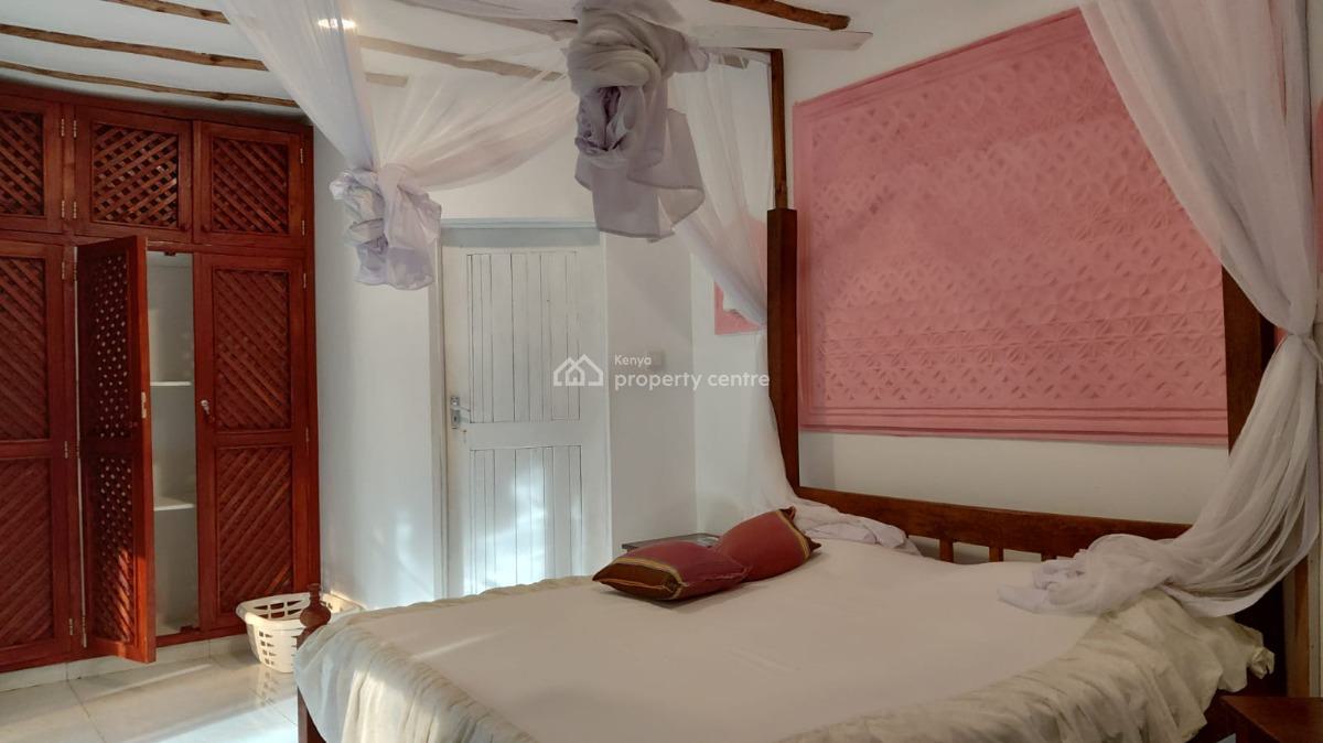 Garoda Watamu 1 Acre Plot with Big House of 5 Bedroom and Big Swimming, Watamu Garoda B, Watamu, Kilifi, Townhouse for Sale