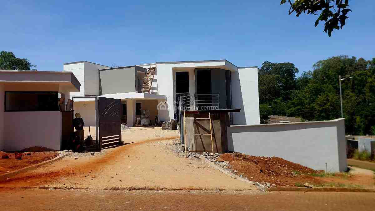 5 Bedroom Plus 2dsqs Villa in Nyari, Red Hill Road, Loresho, Westlands, Nairobi, Townhouse for Sale