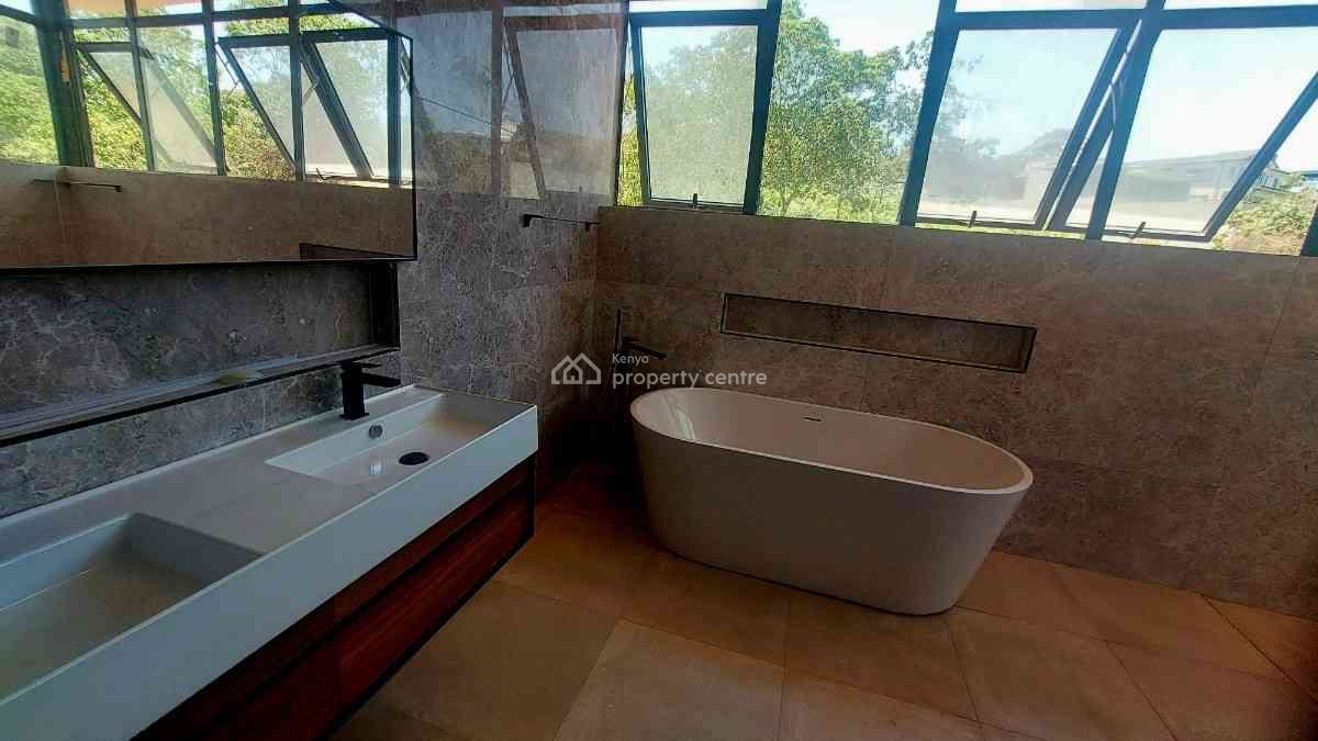 5 Bedroom Plus 2dsqs Villa in Nyari, Red Hill Road, Loresho, Westlands, Nairobi, Townhouse for Sale