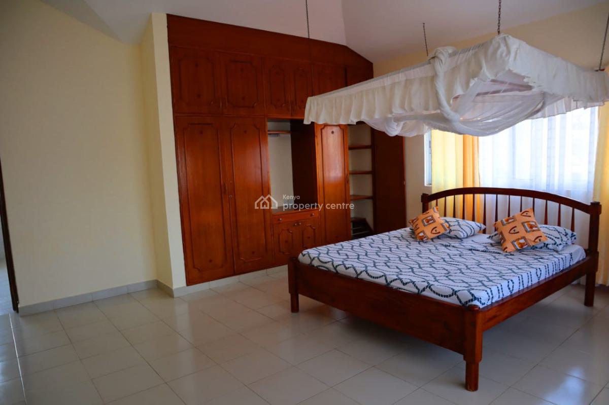 Fully Furnished 4-bedroom All Ensuite Villa in Gated Community, Turtle Bay Road, Watamu, Kilifi, House for Sale