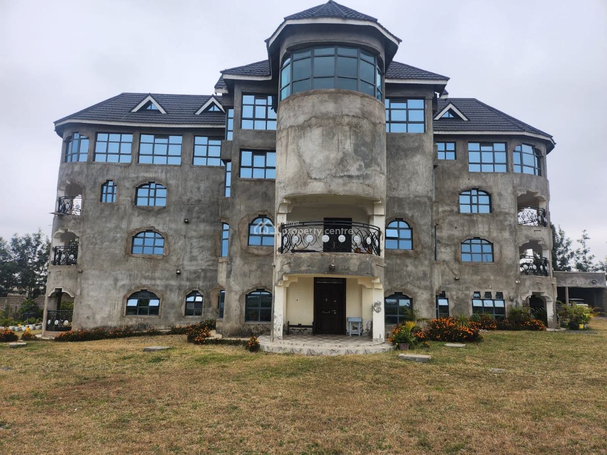 Prime Property: 8 Acres with a 10 Bedrooms Mansion+ Swimming Pool, Kiserian-isinya Road, Ongata Rongai, Kajiado, House for Sale