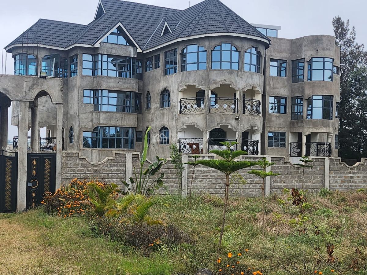 Prime Property: 8 Acres with a 10 Bedrooms Mansion+ Swimming Pool, Kiserian-isinya Road, Ongata Rongai, Kajiado, House for Sale