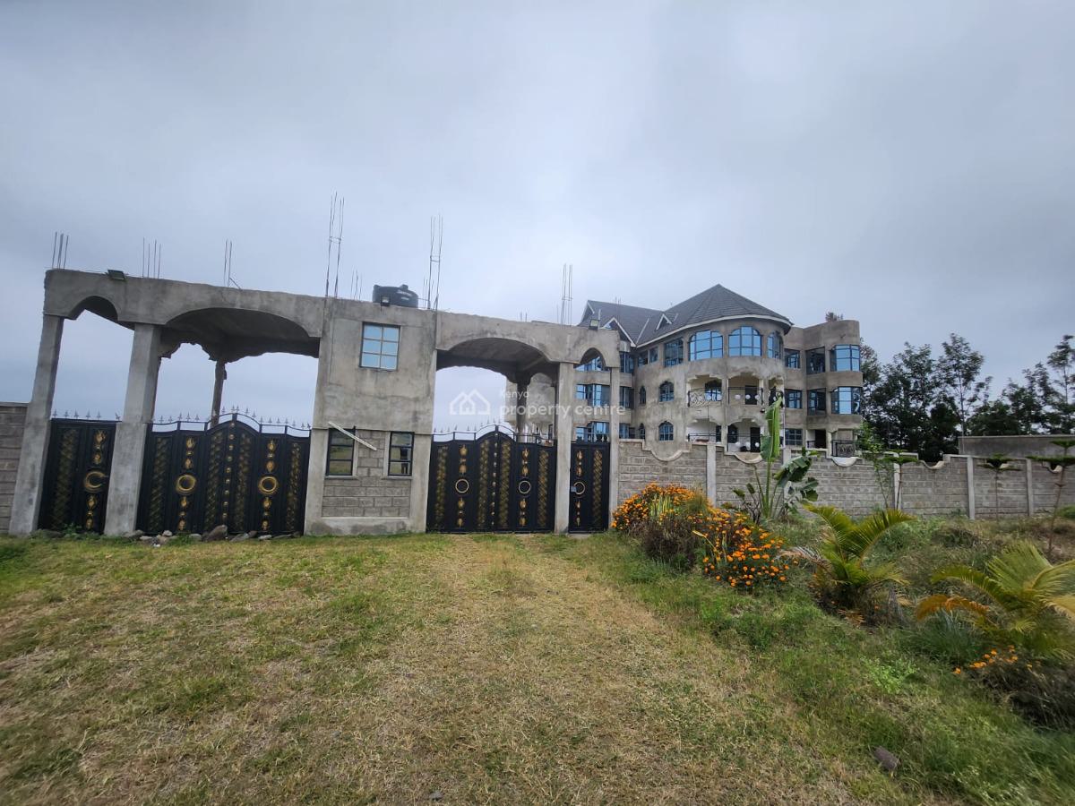 Prime Property: 8 Acres with a 10 Bedrooms Mansion+ Swimming Pool, Kiserian-isinya Road, Ongata Rongai, Kajiado, House for Sale