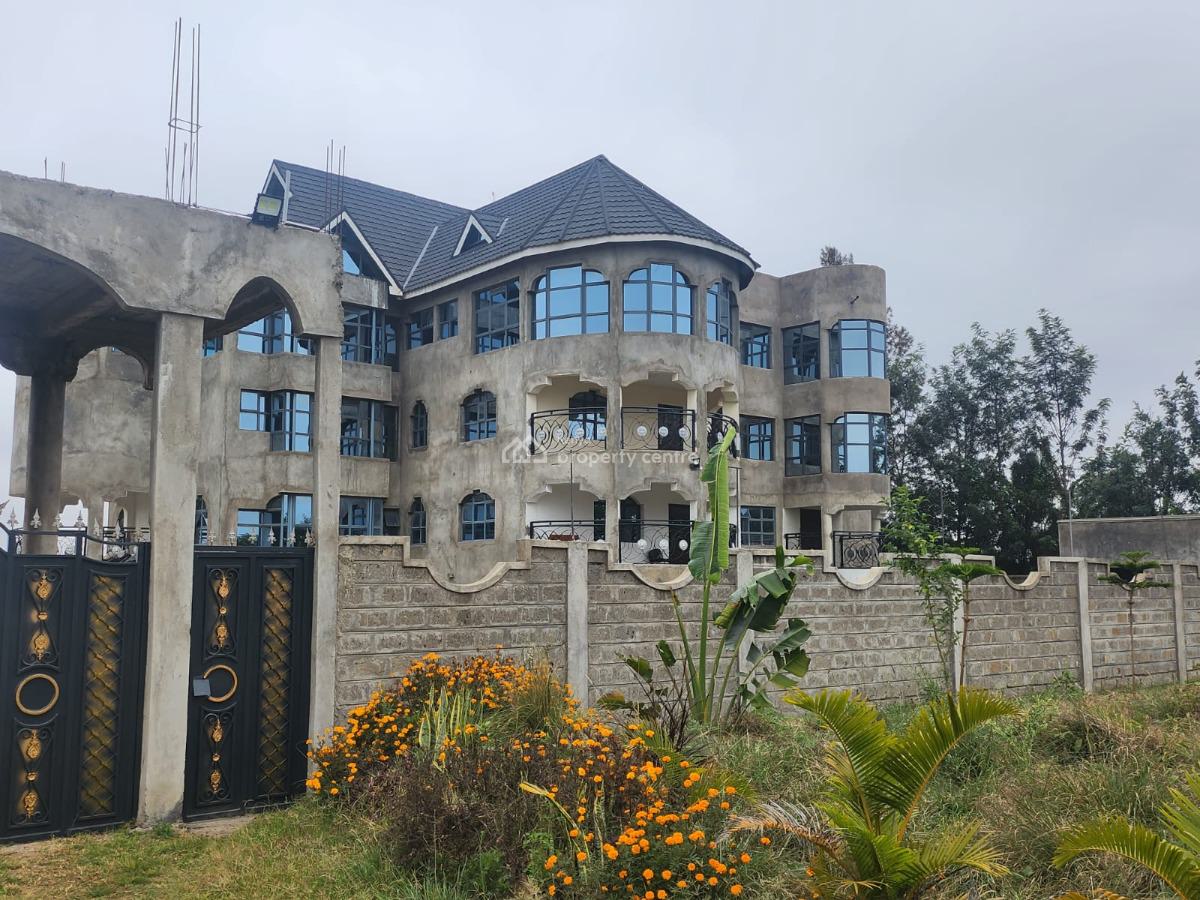 Prime Property: 8 Acres with a 10 Bedrooms Mansion+ Swimming Pool, Kiserian-isinya Road, Ongata Rongai, Kajiado, House for Sale